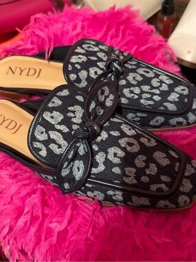 NYDJ Black & Gray Leopard-Print Slip-On Mules